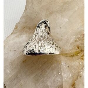 Vintage‎ JCF Sterling Silver Kiss Shaped Pendant Signed Novelty Artisan 13.76g